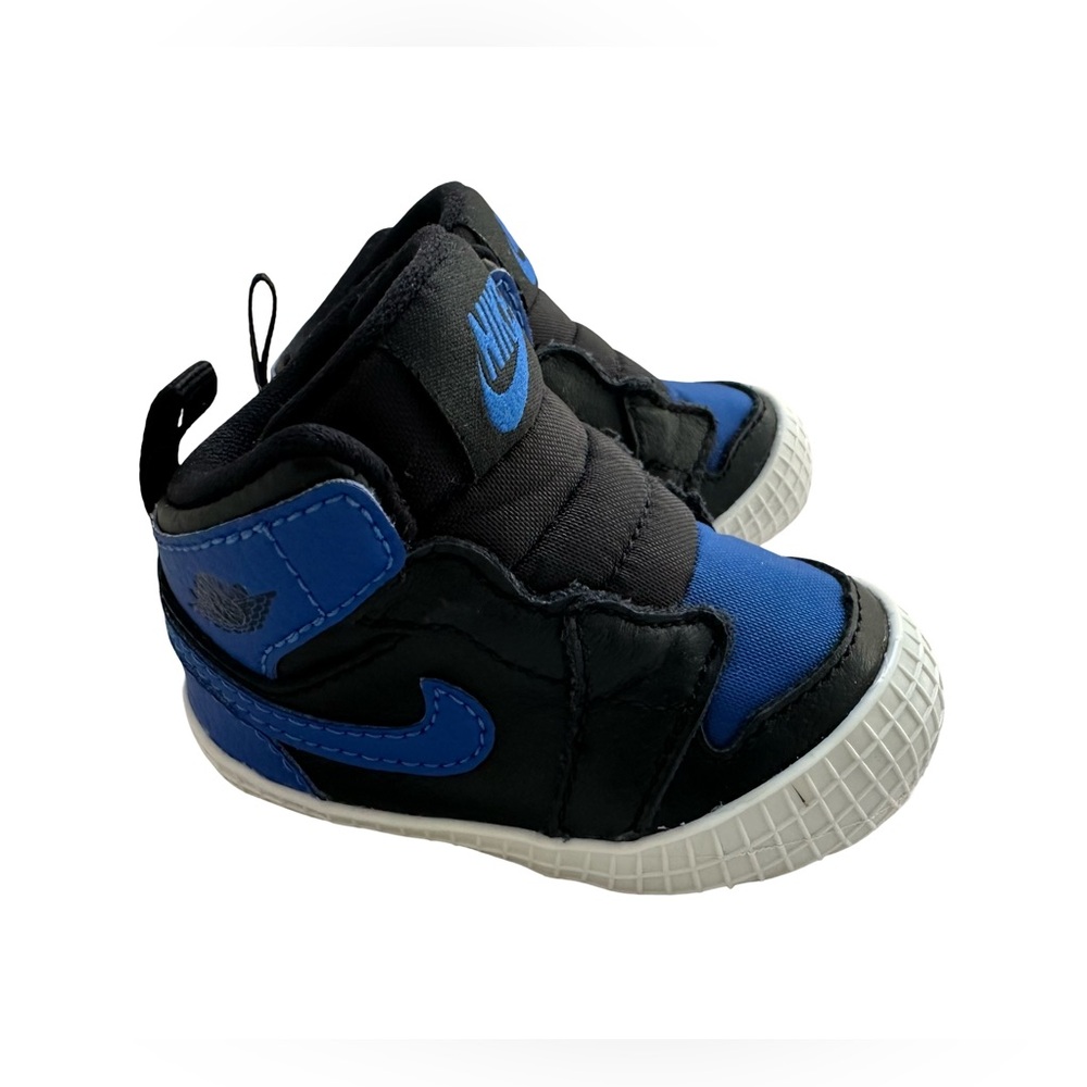Nike Kids Black and Blue Sneakers